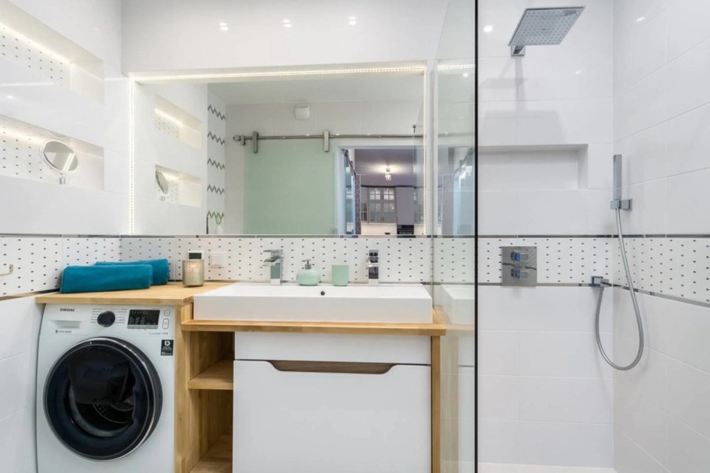 Cosy Two Bedroom Apartment With Stunning City View