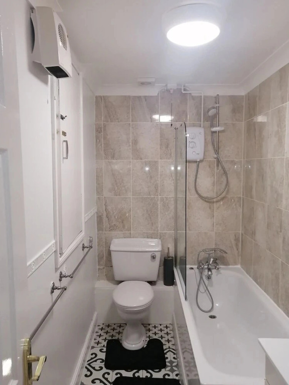 25 Mins to CL! London Amazing 2bedhome Sleeps 1-5
