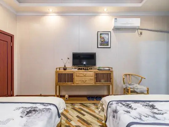 Qingcheng Mountain Tingfeng Orange Yard Hot Spring Hotel