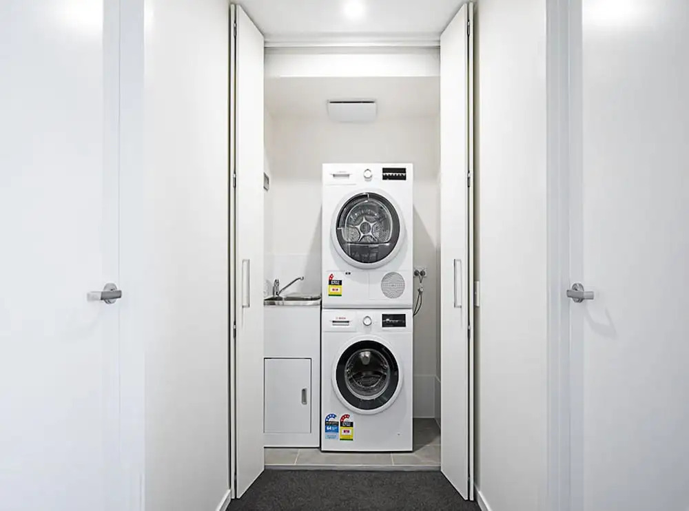 CANBERRA CHIC-hosted by:L'Abode Accommodation