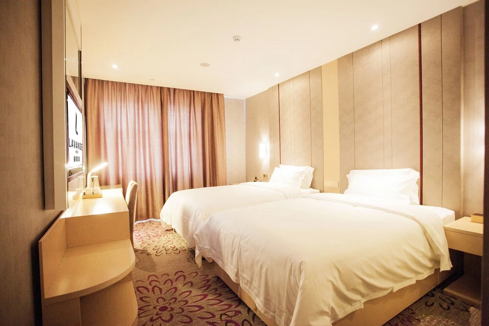 Lavande Hotel Guangzhou Panyu Changlong Zhong Hua Food City Branch