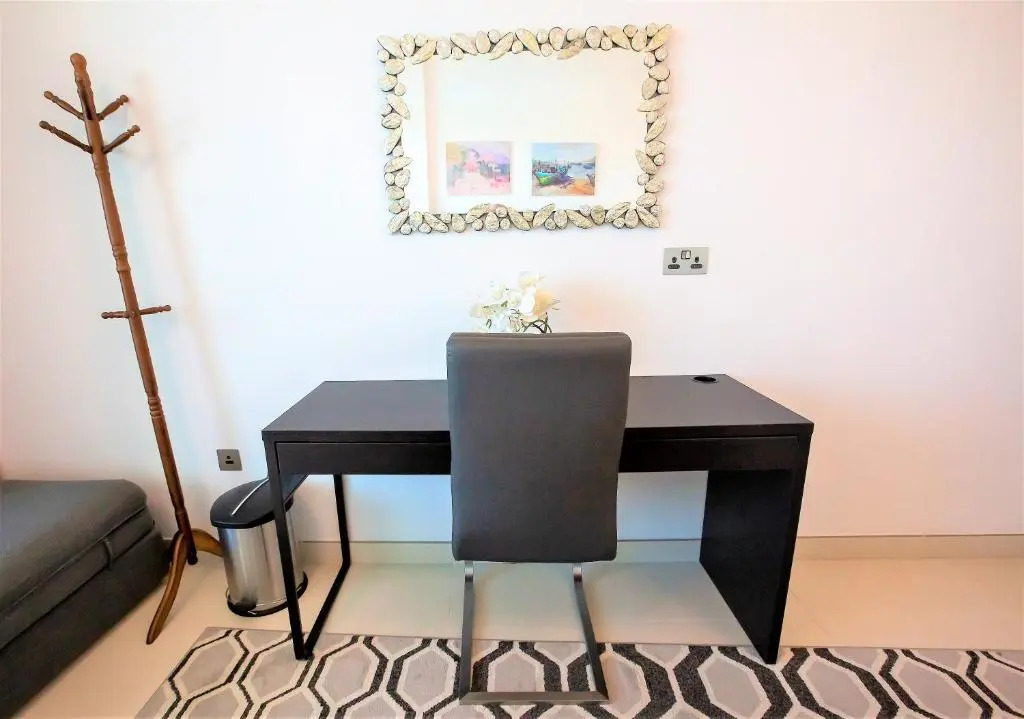 Stunning 1 Bedroom Sea View on the Palm