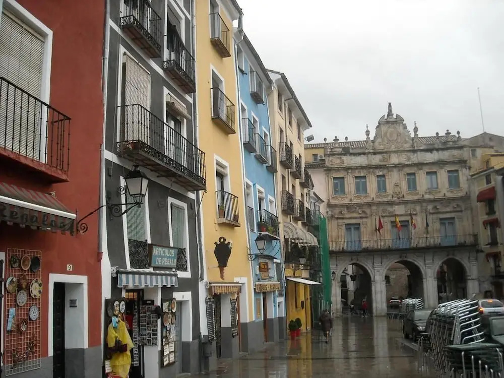 Nice apartment in Cuencas old town heart