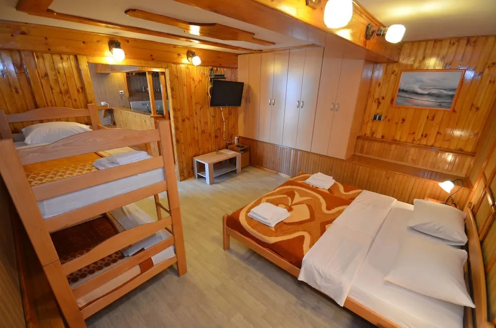 Apartments Corovic