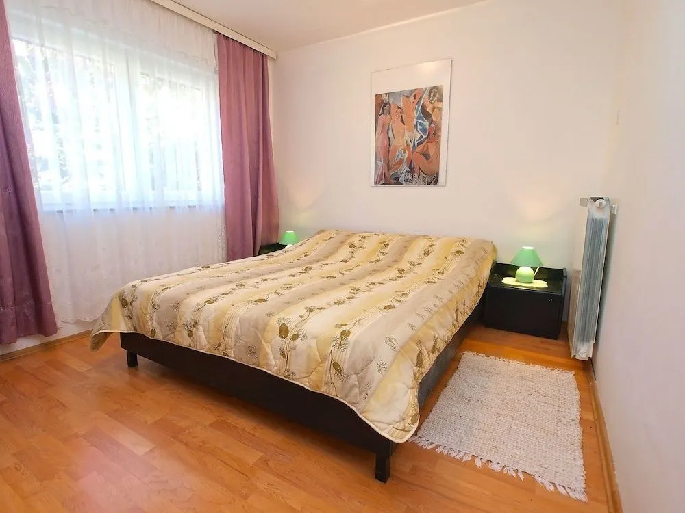 Apartment 1410