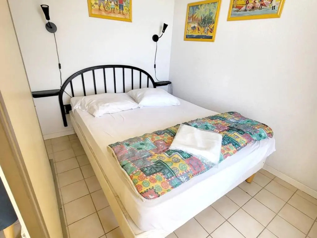 Appartement Six-Fours-les-Plages, 2 pièces, 4 personnes - FR-1-316-53