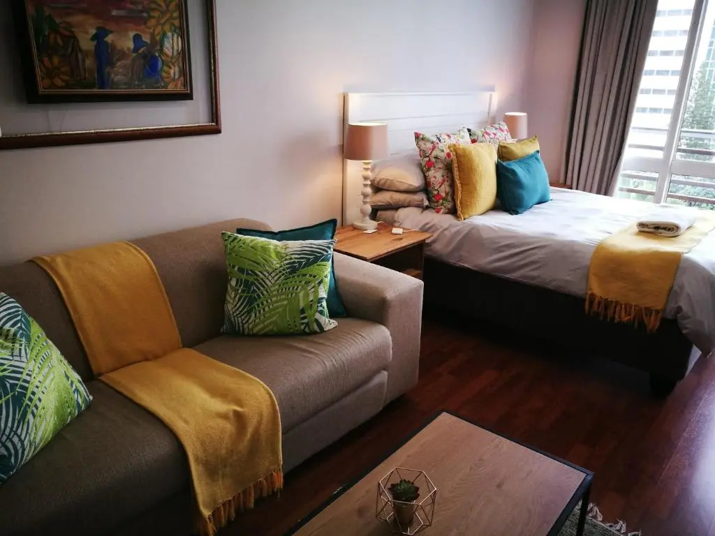 45 Lighthouse Mall Apartment