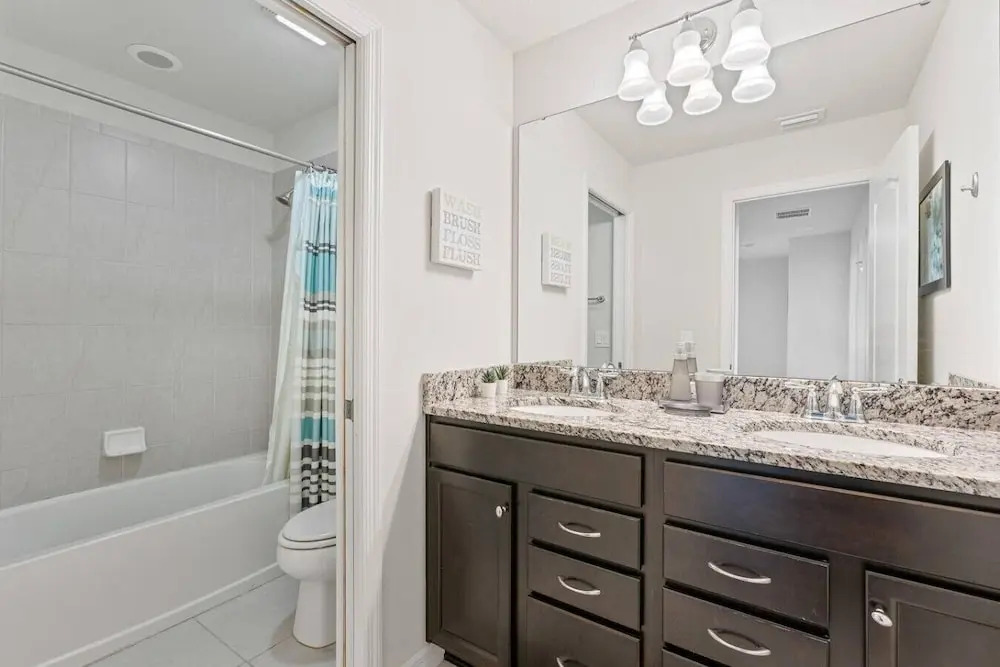 Spacious 5BR Villa w/ Private Pool Near Disney & Orlando