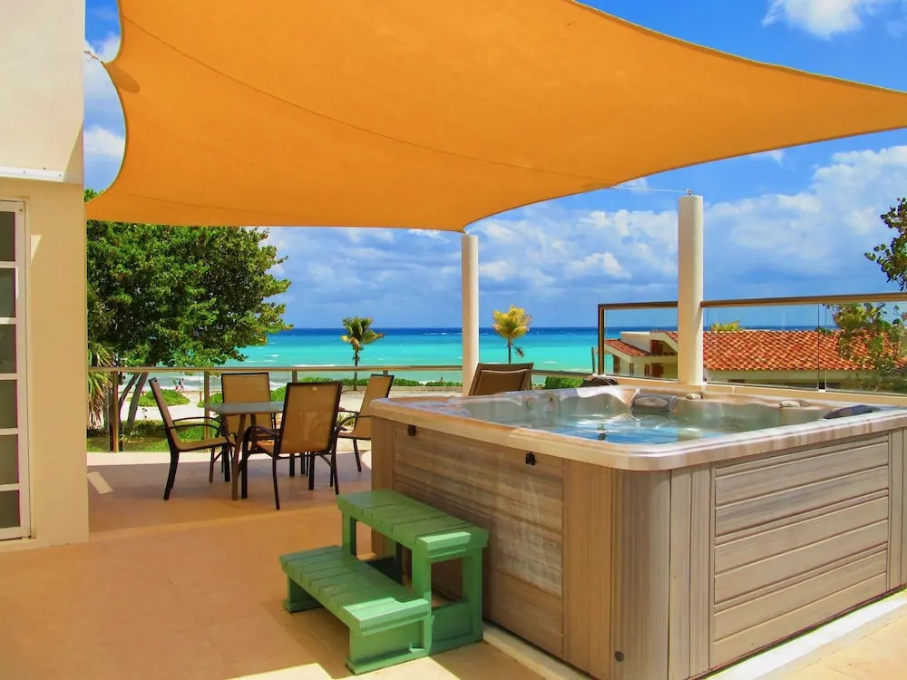 Casa Grande by Playa Paradise