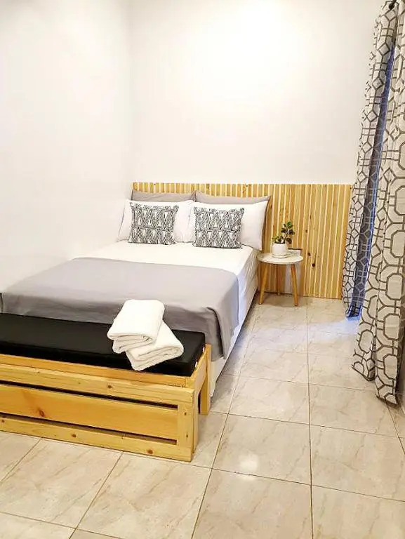 Mireya's 1BR Condo at Goshen Towers - Session Road