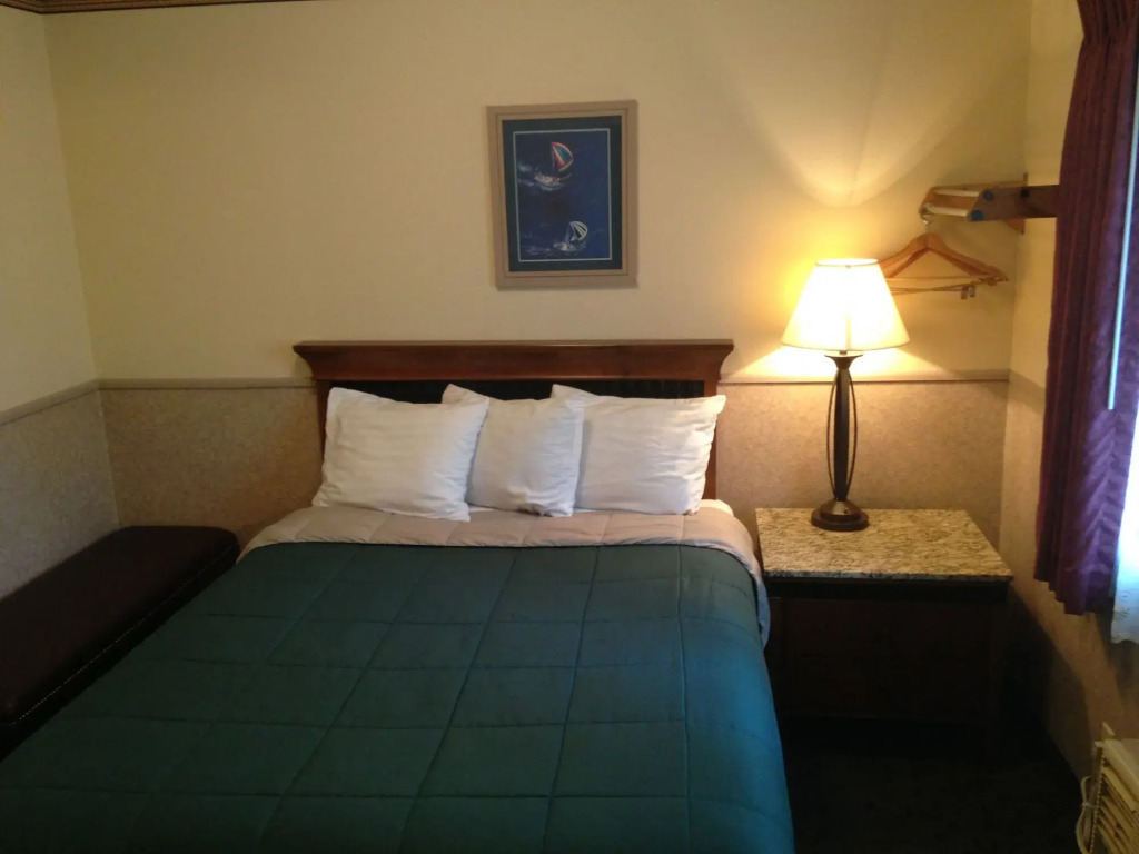 Silver Spruce Inn