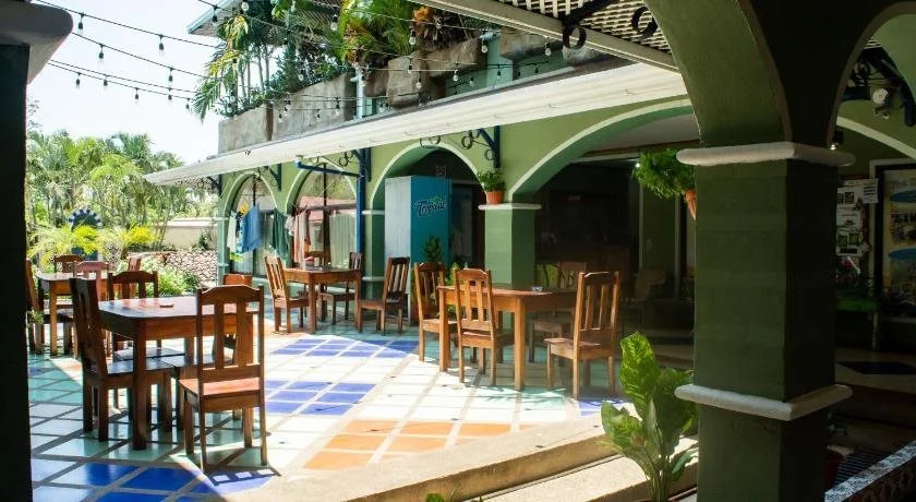 Tamarindo Hostel Resort