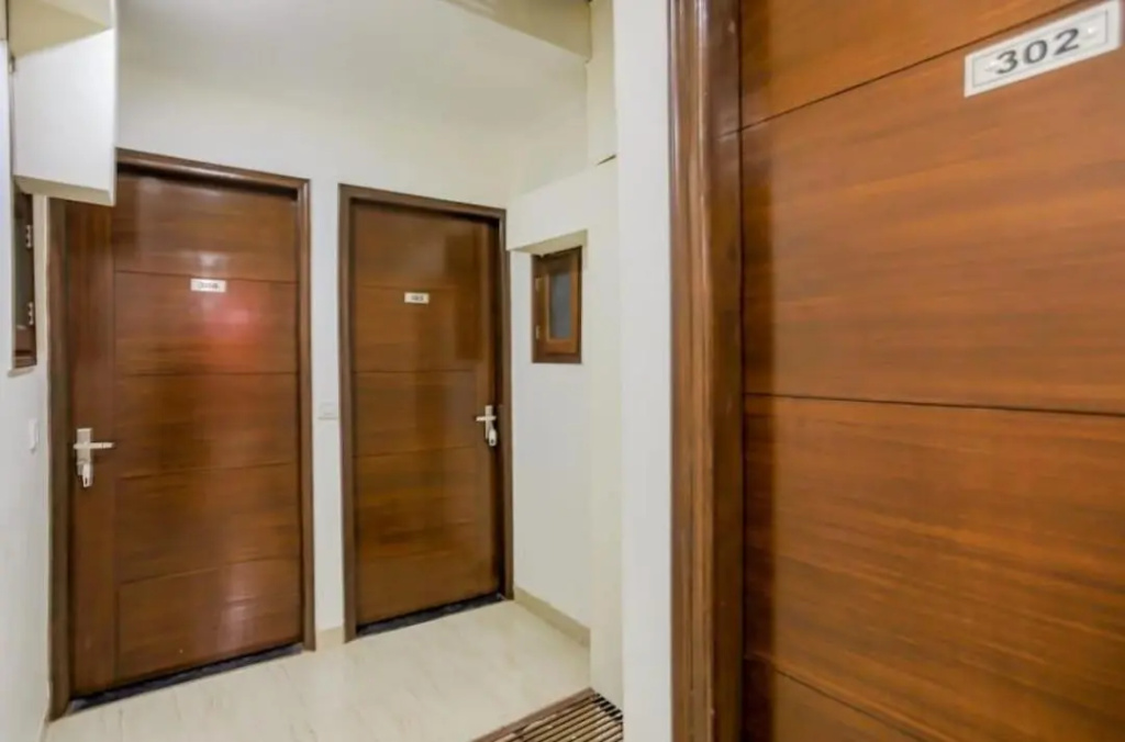 Hotel Almati Inn Near Delhi IGI Airport