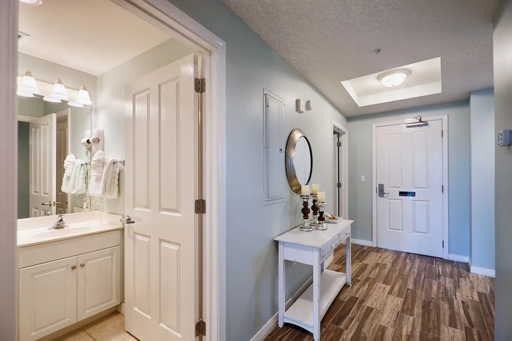 Gulfside 308 - 2 Br condo by RedAwning