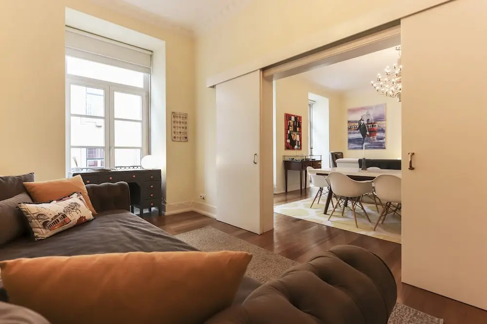 The Canary - Spacious Apartment at Downtown with Views