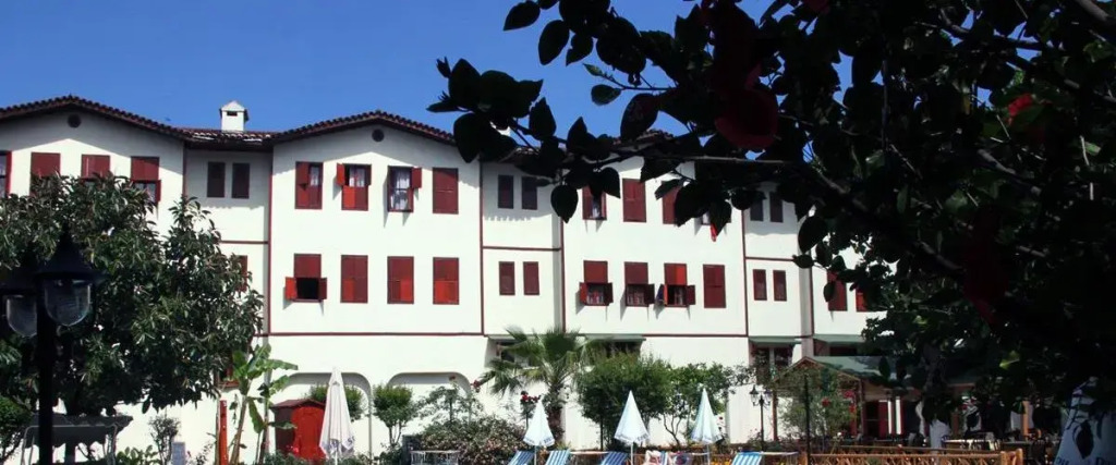 Idyros Hotel