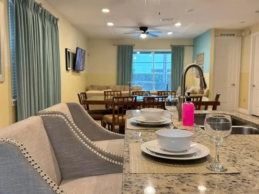 7613-8-bl-only 10 Minutes From Disney