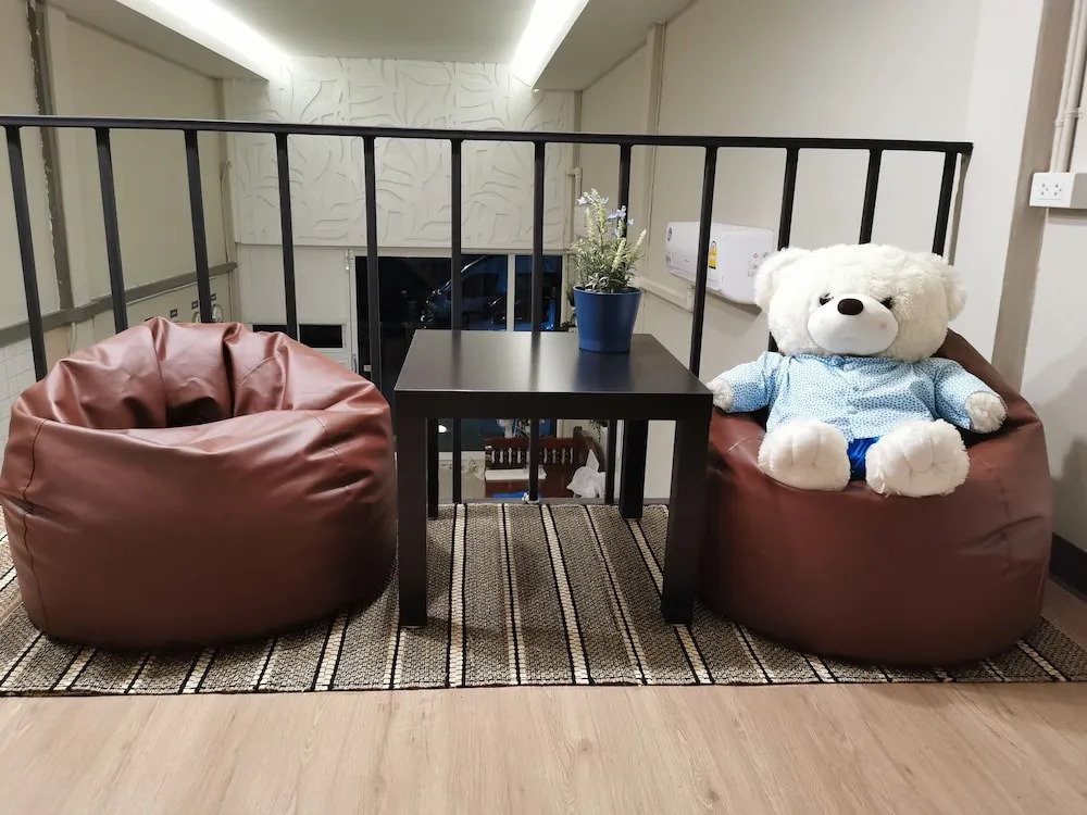 Napa Hostel Samrong Station