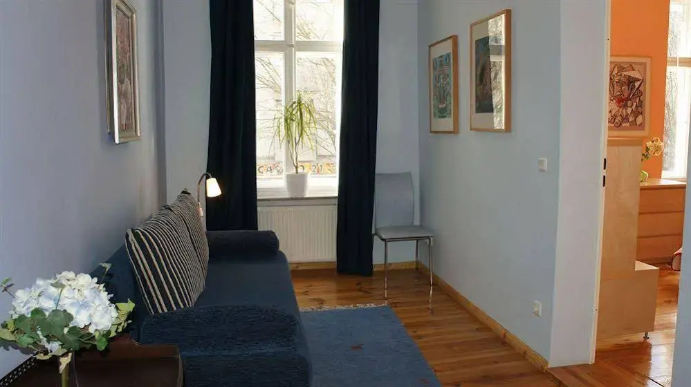 2-room Apartment Emdener Strasse