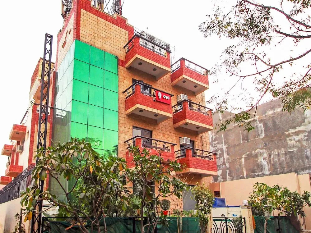 OYO 5106 HKS Residency