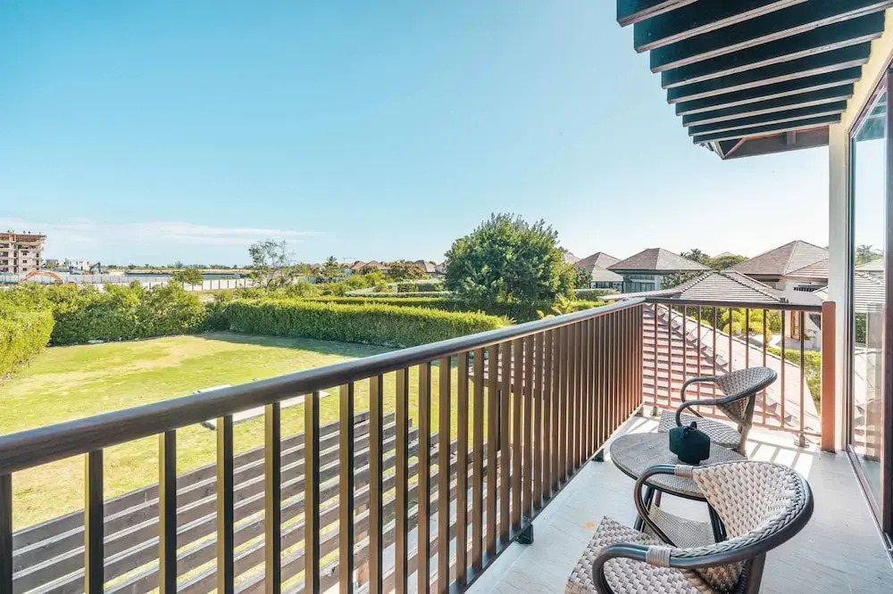 Modern Villa w Pool bbq at Green Village ABB