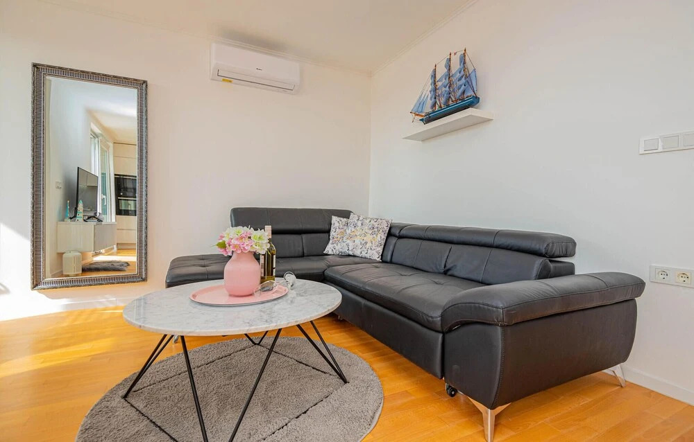 Awesome Apartment in Tribunj With 2 Bedrooms, Wifi and Outdoor Swimming Pool