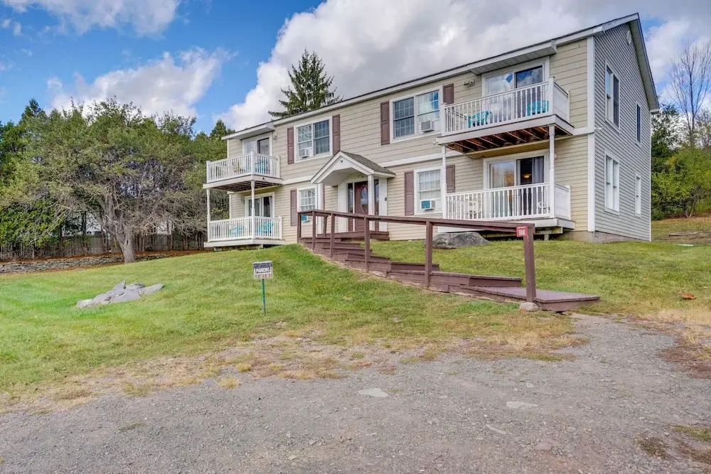 Peaceful Catskills Condo w/ Deck + Mountain View!