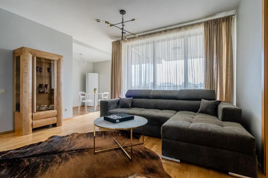 Liuks Ajerų apartamentai 82 kv Beachfront