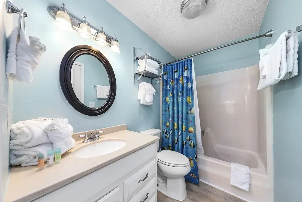 Luxury 5BR Living w Private Pool