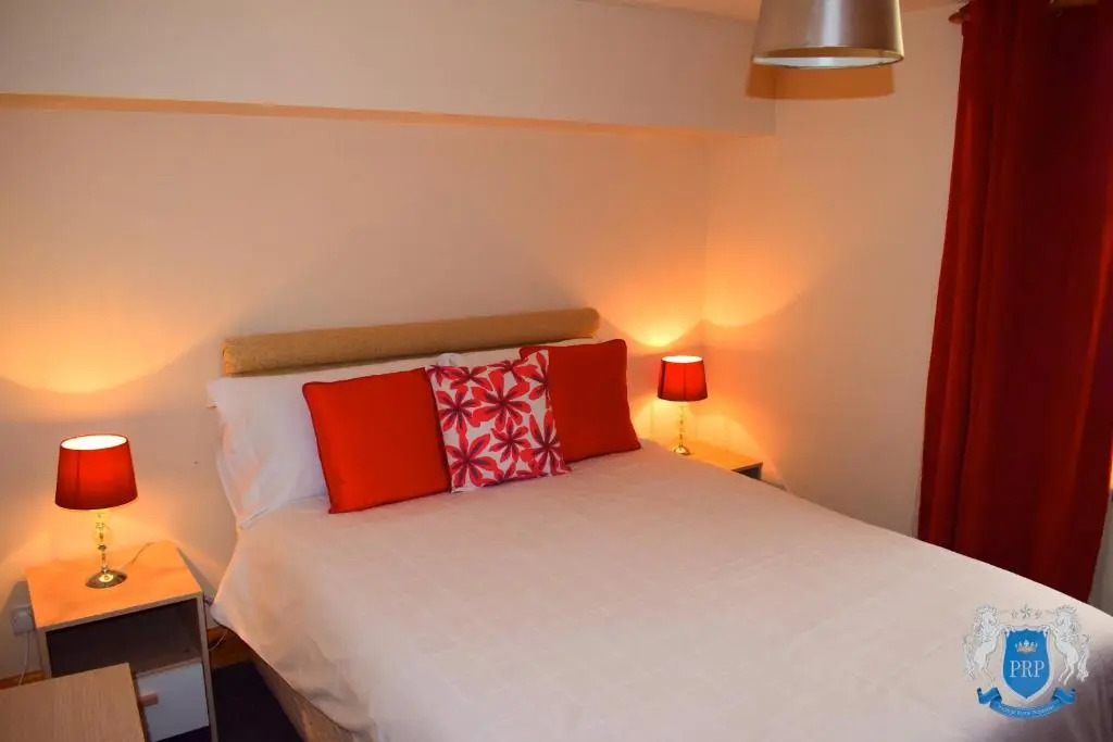 Luxury 2 Bed Serviced Apartment