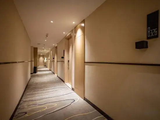 Pocehiton Hotel (Korla Jianguo Road Kongquehe)