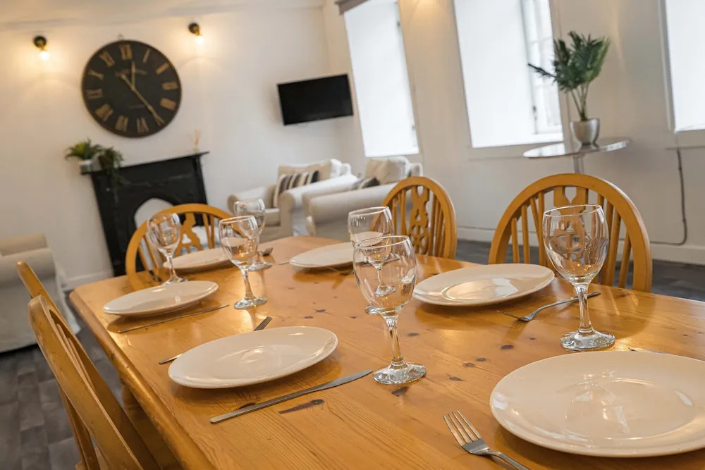 Royal Mile 5 BR Apartment nr Castle