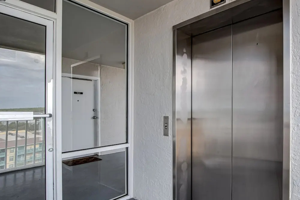 Ocean House 1904 2 Bedroom Condo by RedAwning