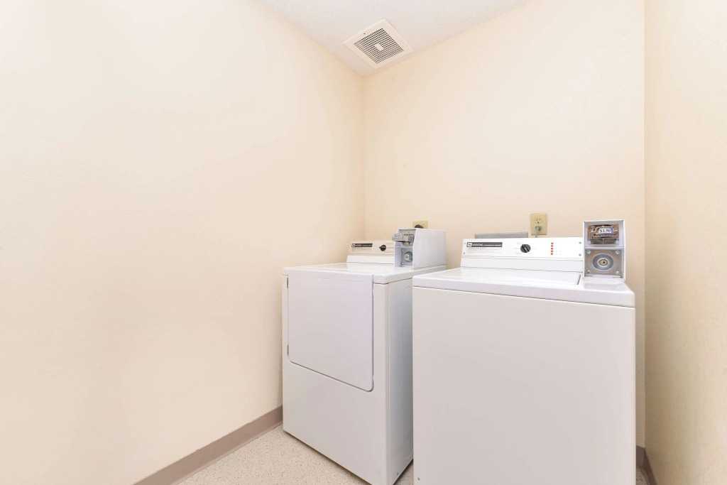 Americas Best Value Inn & Suites Spring Valley