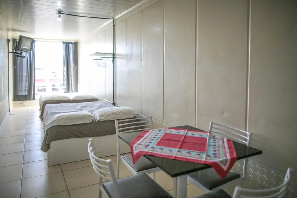 Disponivel Virada - Estúdios e suítes com piscina, ar, wifi e estacionamento - BRUNO KLEMTZ - Casa Olinda
