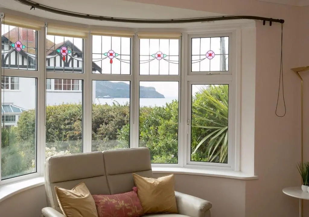 The Cottage on the Beach - Sleeps 7 - Large Garden