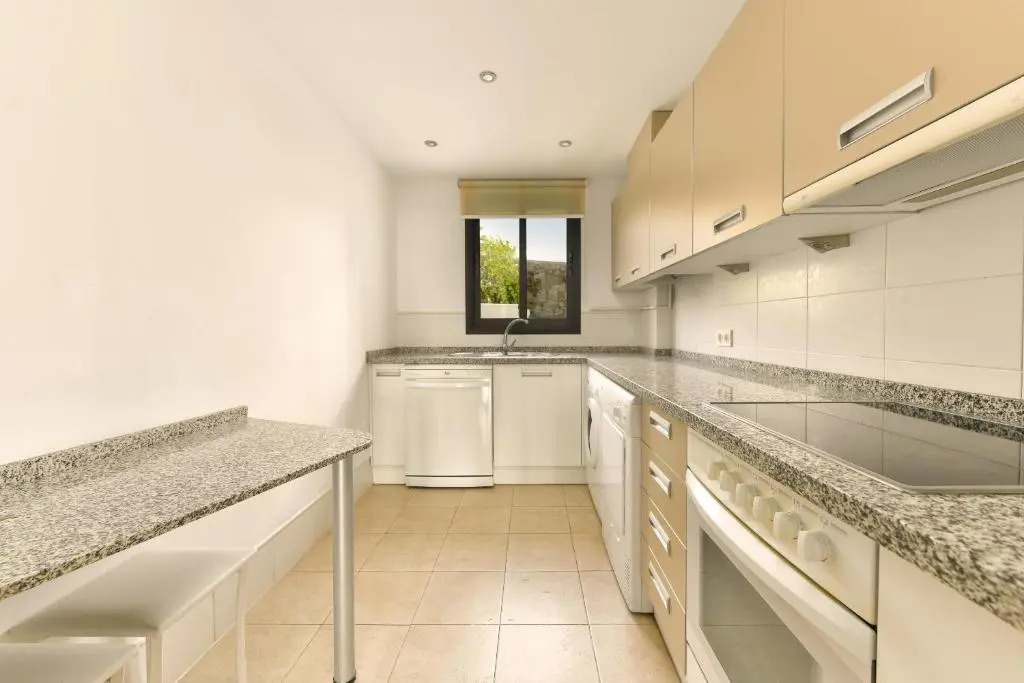 Exclusivo apartamento de 2 dormitorios vista mar lateral