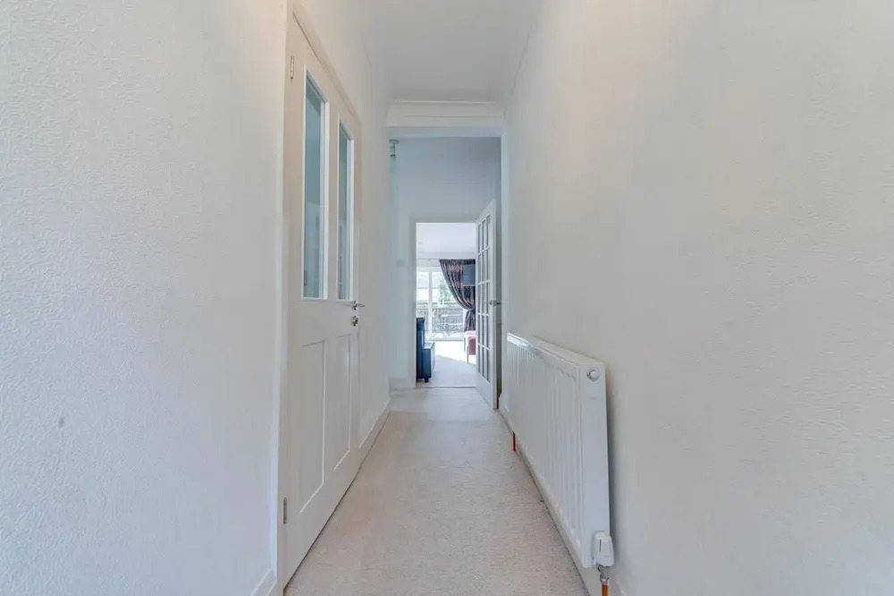 3BR Detached Bungalow w/Parking