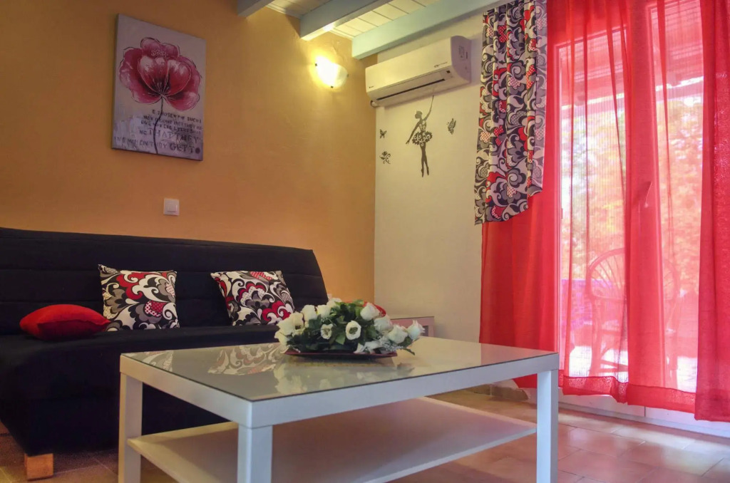 Villa Eleni Holidays Resort - with Pool near the Beach