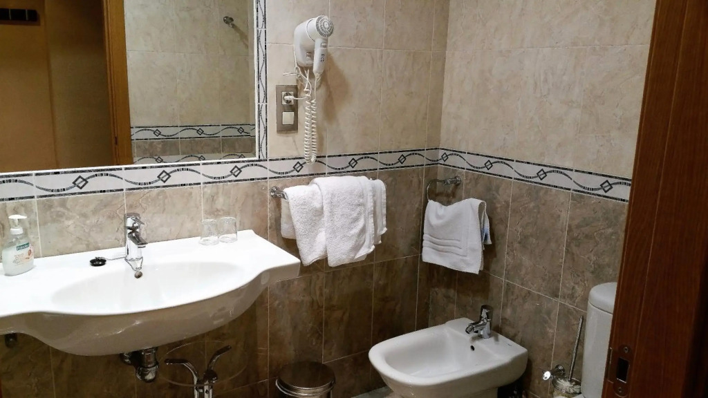 Hotel Reina Isabel