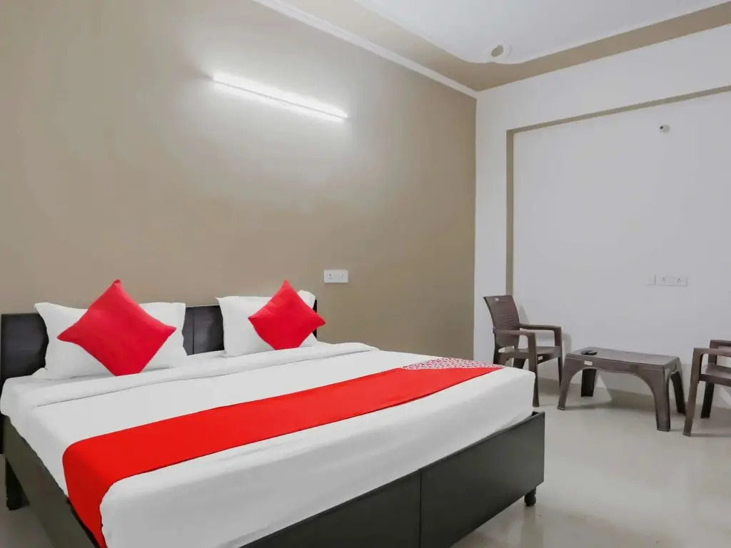 R P Residency by OYO Rooms