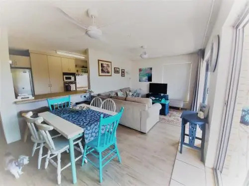 Moondara Unit 2, 21 Bulcock Beach Esplanade, Bulcock Beach
