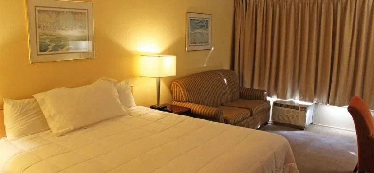 Palms Inn
