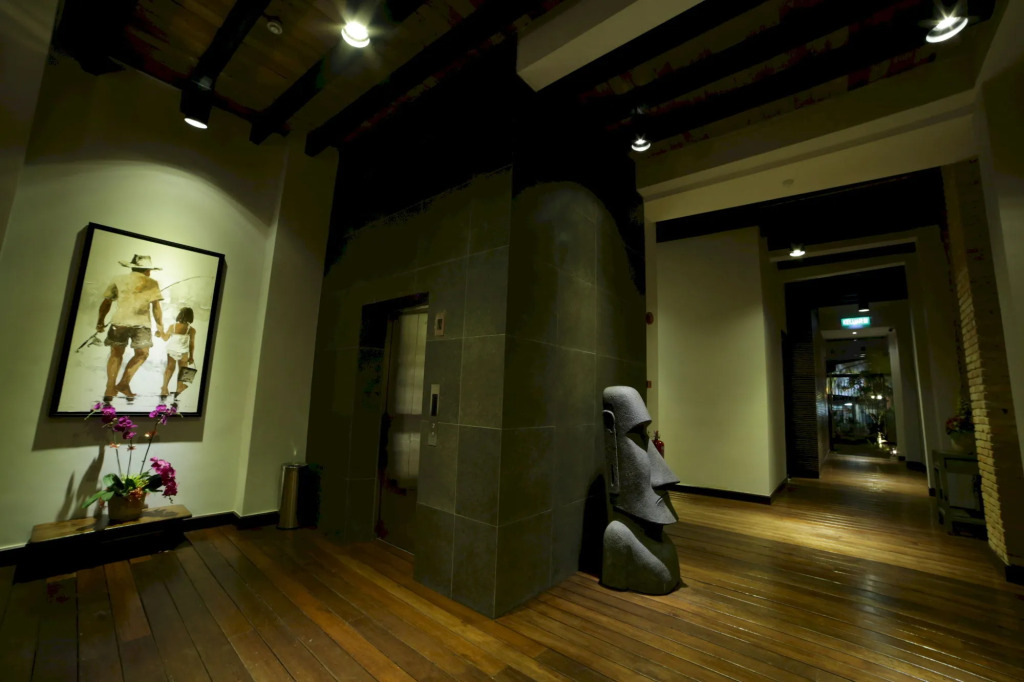 1825 Gallery Hotel