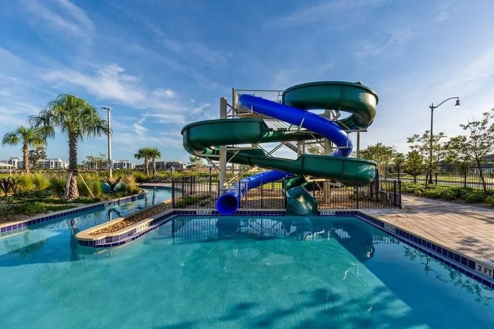 5 bedroom home is ideal for an elegant vacation 5 Villa by RedAwning