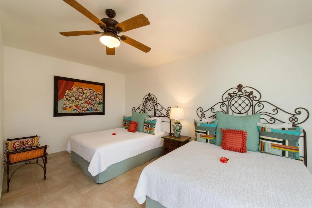 Amazing Oceanfront Villa Near Downtown: Villa Grande
