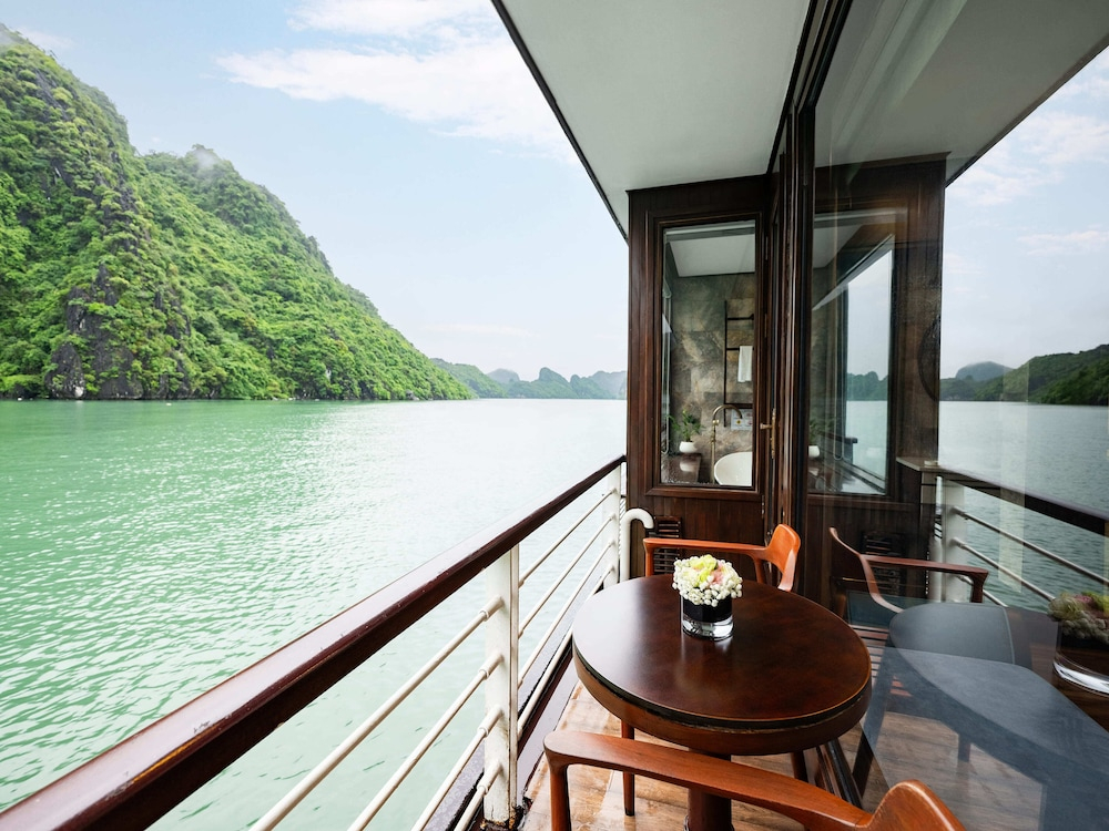 Halong Deluxe 1 Cruise
