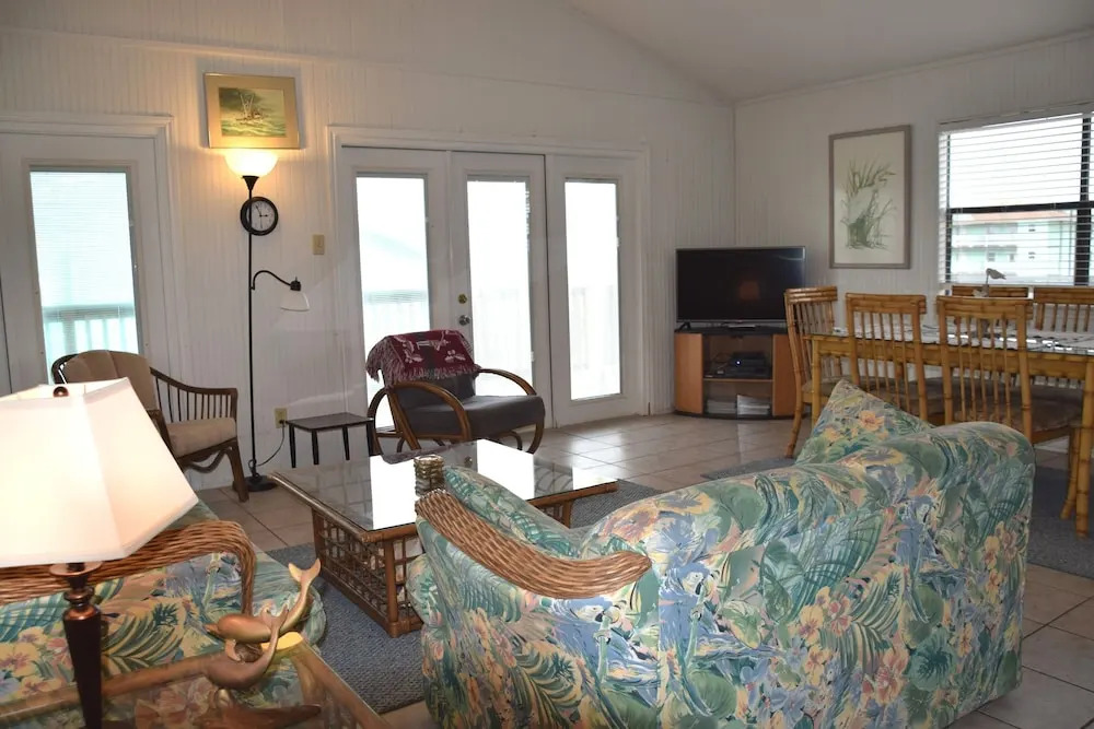Sherman House - Two Bedroom Home
