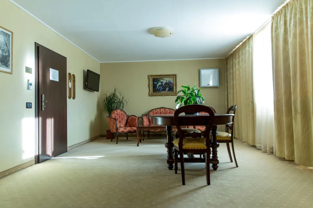 Classic Inn Hotel