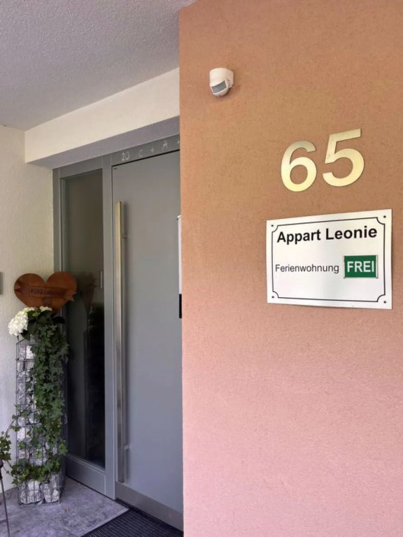 Leonie (GES 160)